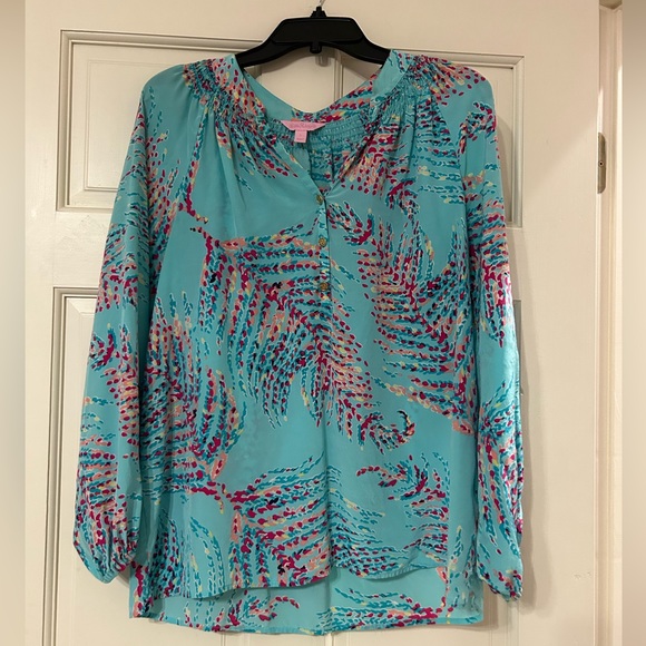 Lilly Pulitzer Tops - Lilly Pulitzer Elsa Silk Top- Feathers